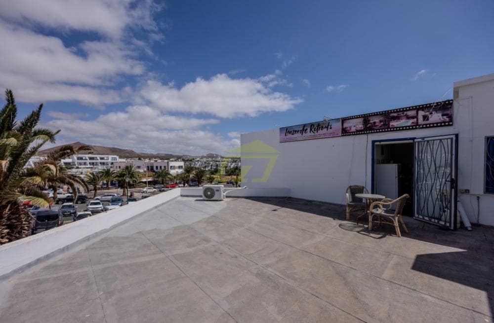 Local Comercial en Costa Teguise en venta - 340.000 € (Ref: 9468077)