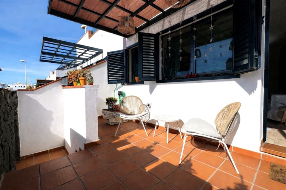 2 chambre Villa/Maison à vendre à Playa Honda - 320 000 € (Ref: 9468078)