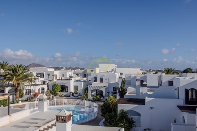 Chalet de 3 habitaciones en Costa Teguise, Teguise en venta con piscina - 375.000 € (Ref: 9470268)