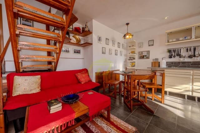 Chalet de 3 habitaciones en Costa Teguise, Teguise en venta con piscina - 375.000 € (Ref: 9470268)