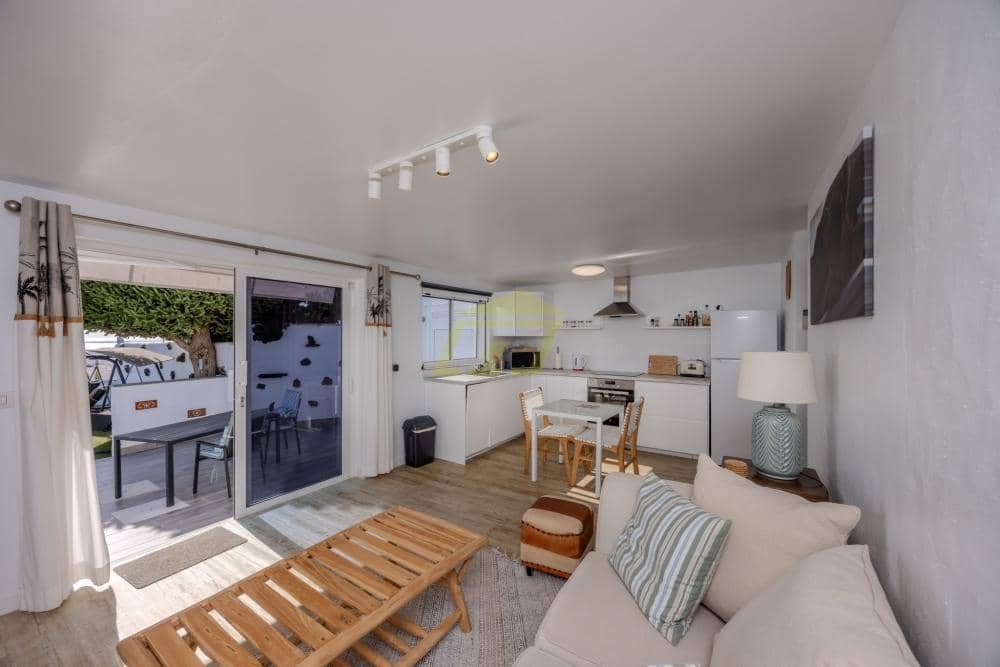 Chalet de 4 habitaciones en Puerto Calero en venta con piscina - 1.495.000 € (Ref: 9473740)