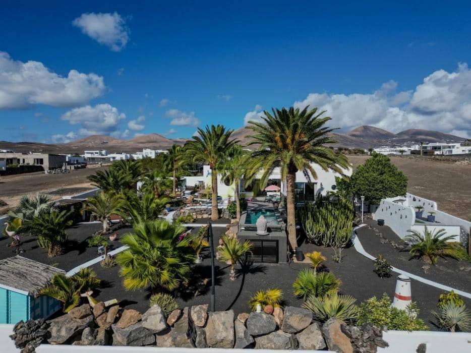 Chalet de 4 habitaciones en Puerto Calero en venta con piscina - 1.495.000 € (Ref: 9473740)