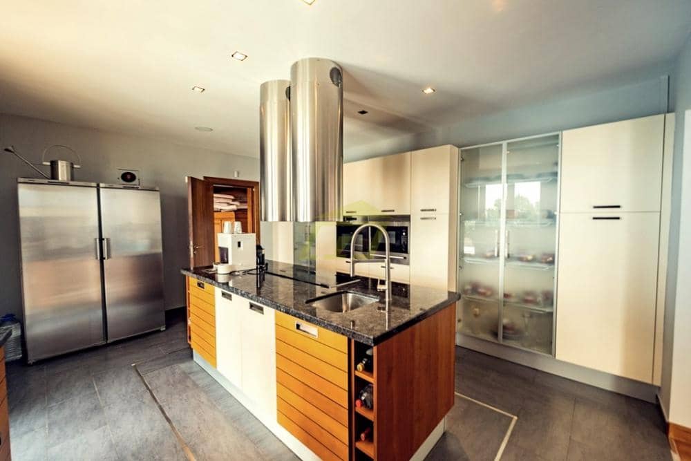 4 sovrum Villa till salu i Puerto Calero med pool - 1 800 000 € (Ref: 9474721)