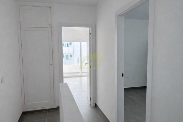 3 quarto Moradia para venda em Puerto del Carmen, Tías - 410 000 € (Ref: 9474722)