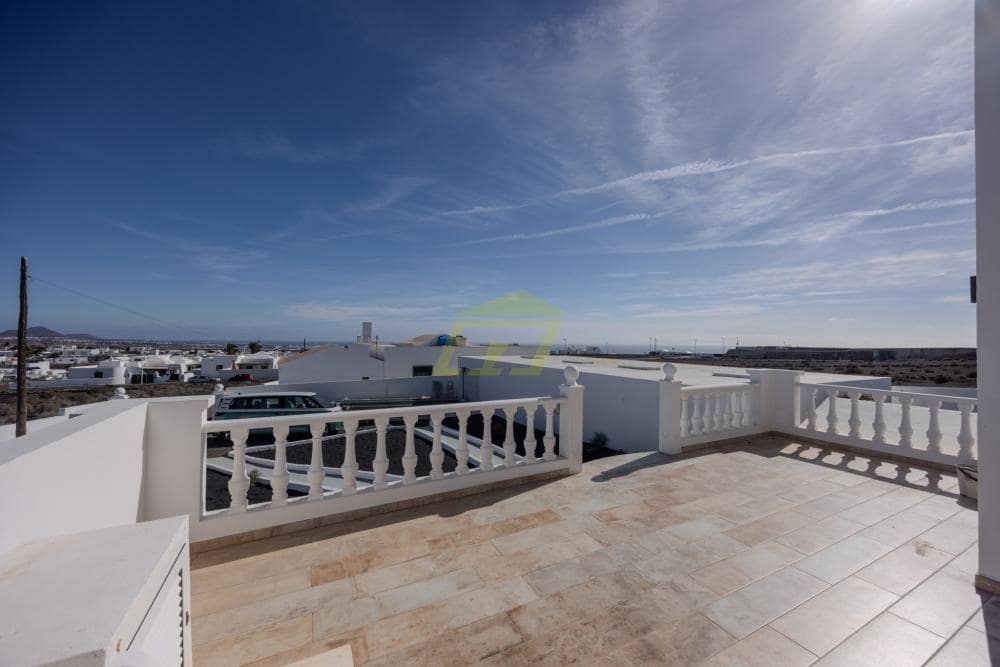 Chalet de 6 habitaciones en Guime en venta - 795.000 € (Ref: 9474723)