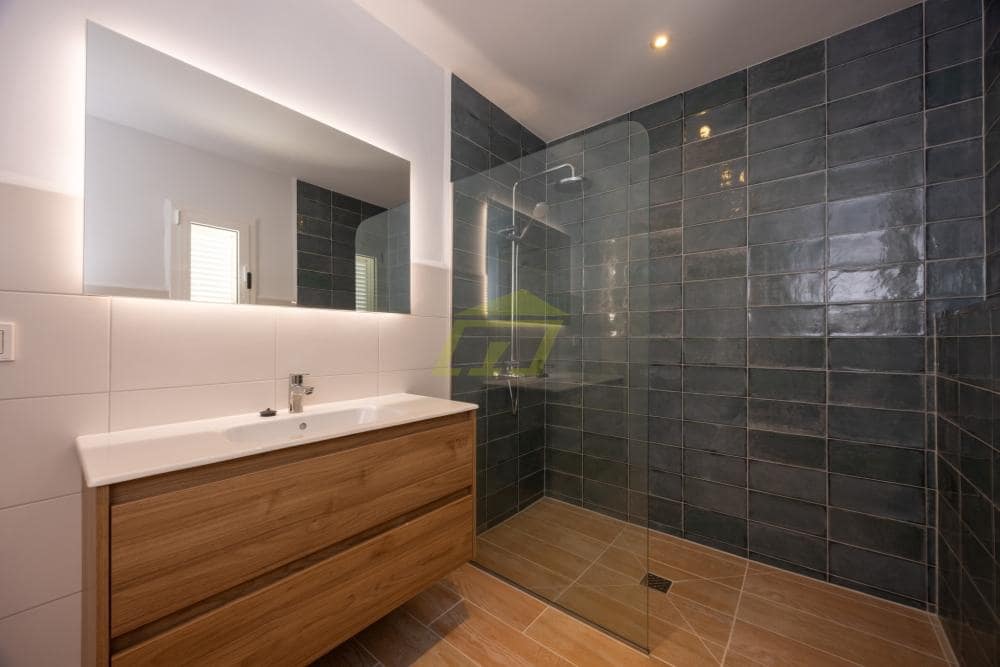 Chalet de 6 habitaciones en Guime en venta - 795.000 € (Ref: 9474723)