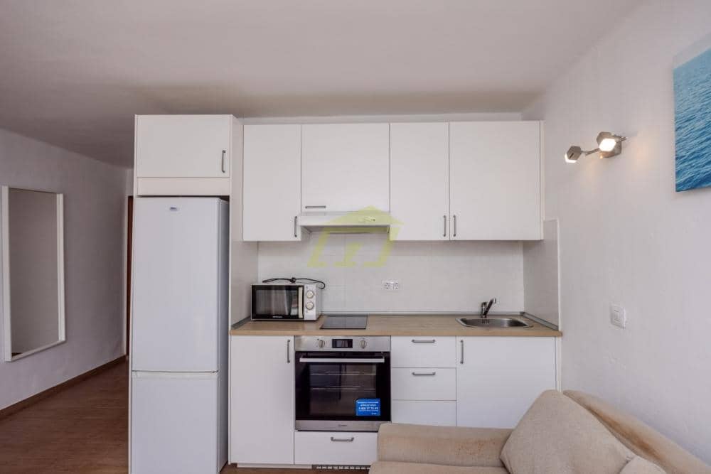 Apartamento de 1 habitación en Puerto del Carmen en venta con piscina - 205.000 € (Ref: 9480913)