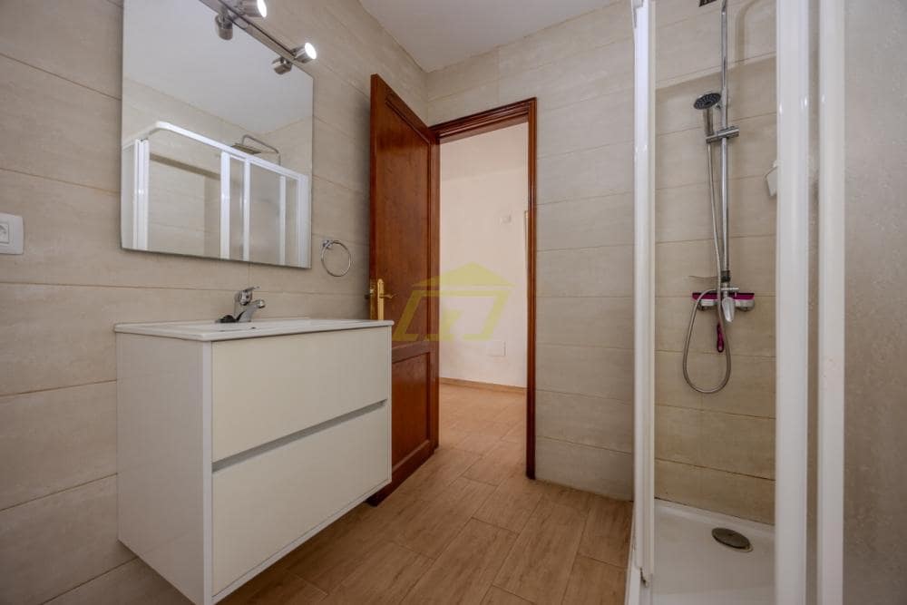 Apartamento de 1 habitación en Puerto del Carmen en venta con piscina - 205.000 € (Ref: 9480913)