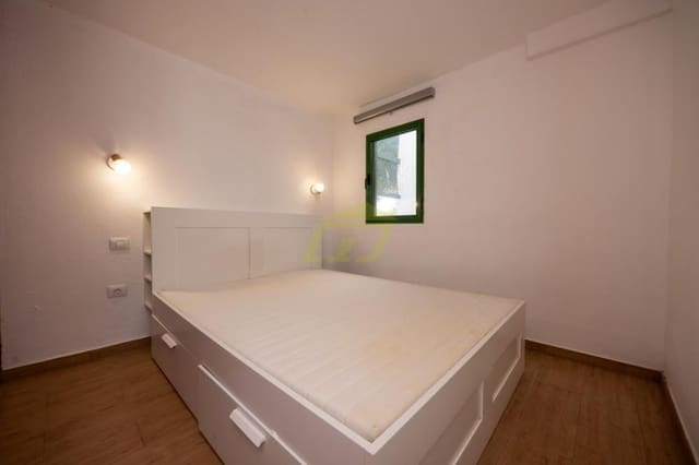 Apartamento de 1 habitación en Puerto del Carmen, Tías en venta con piscina - 205.000 € (Ref: 9480913)