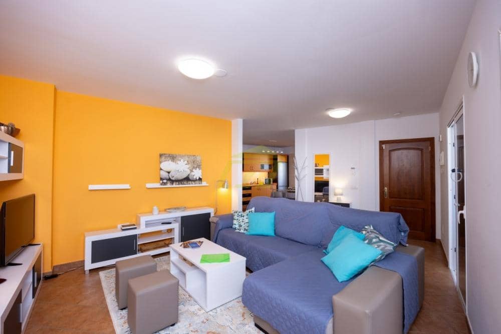 2 bedroom Apartment for sale in Arrecife - € 380,000 (Ref: 9480914)