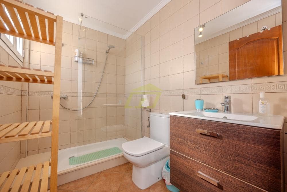 2 bedroom Apartment for sale in Arrecife - € 380,000 (Ref: 9480914)