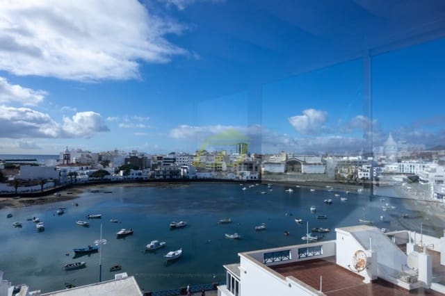 Apartamento de 2 habitaciones en Arrecife en venta - 380.000 € (Ref: 9480914)