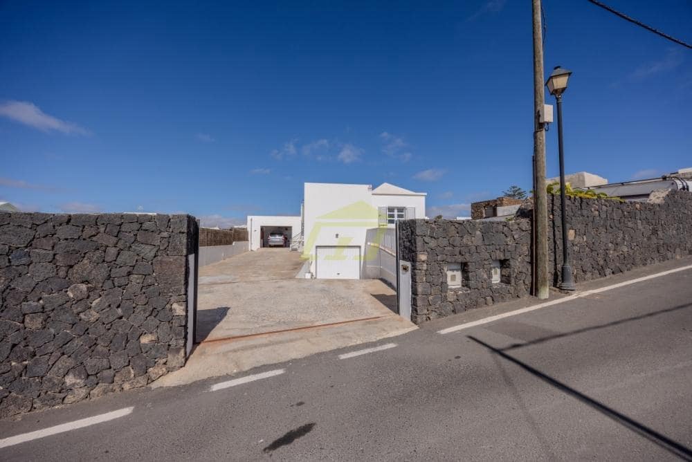 4 bedroom Villa for sale in Tias with pool - € 680,000 (Ref: 9481760)