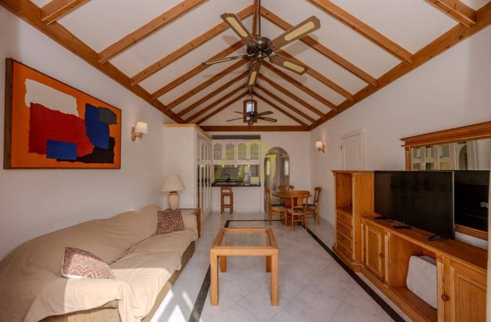 1 bedroom Apartment for sale in Costa Teguise with pool - € 160,000 (Ref: 9483414)