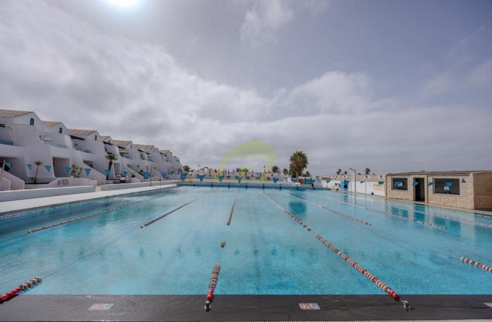 1 bedroom Apartment for sale in Costa Teguise with pool - € 160,000 (Ref: 9483414)