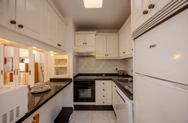 Apartamento de 1 habitación en Costa Teguise, Teguise en venta con piscina - 160.000 € (Ref: 9483414)