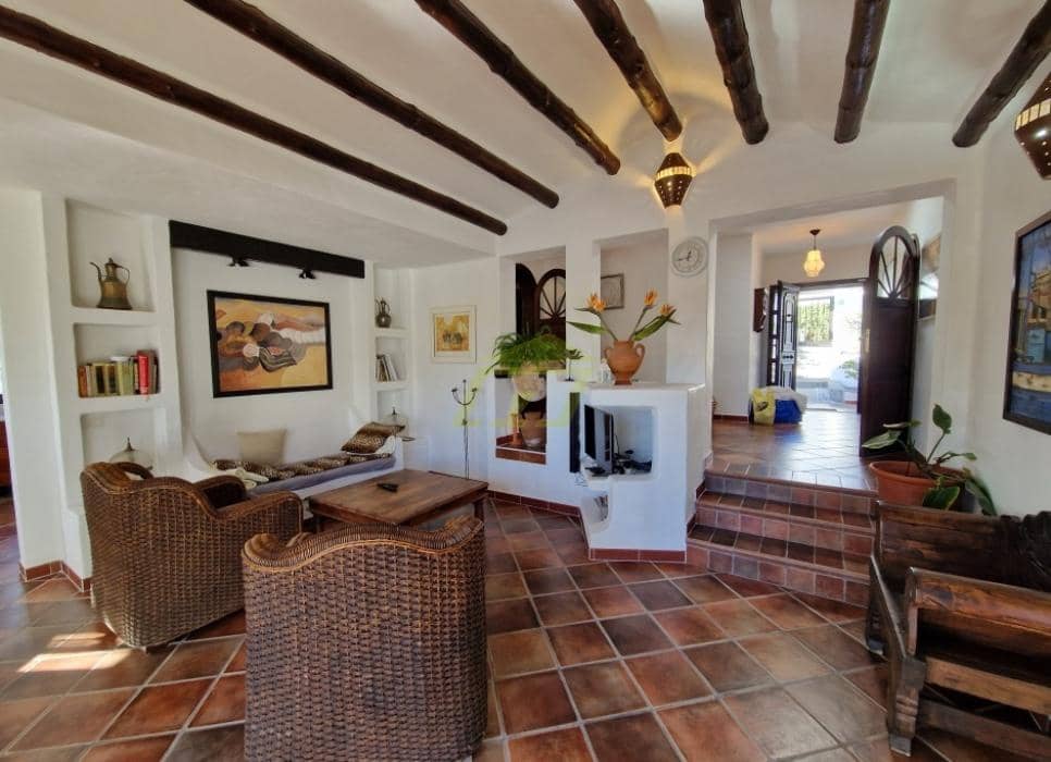 3 bedroom Villa for sale in Nazaret with pool - € 595,000 (Ref: 9483415)