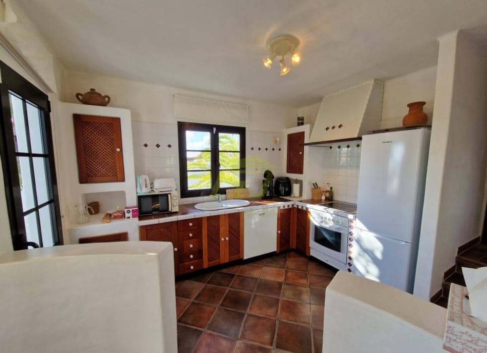 3 bedroom Villa for sale in Nazaret with pool - € 595,000 (Ref: 9483415)