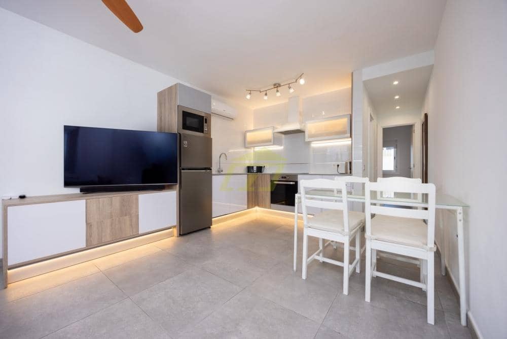 1 bedroom Apartment for sale in Puerto del Carmen with pool - € 230,000 (Ref: 9491054)