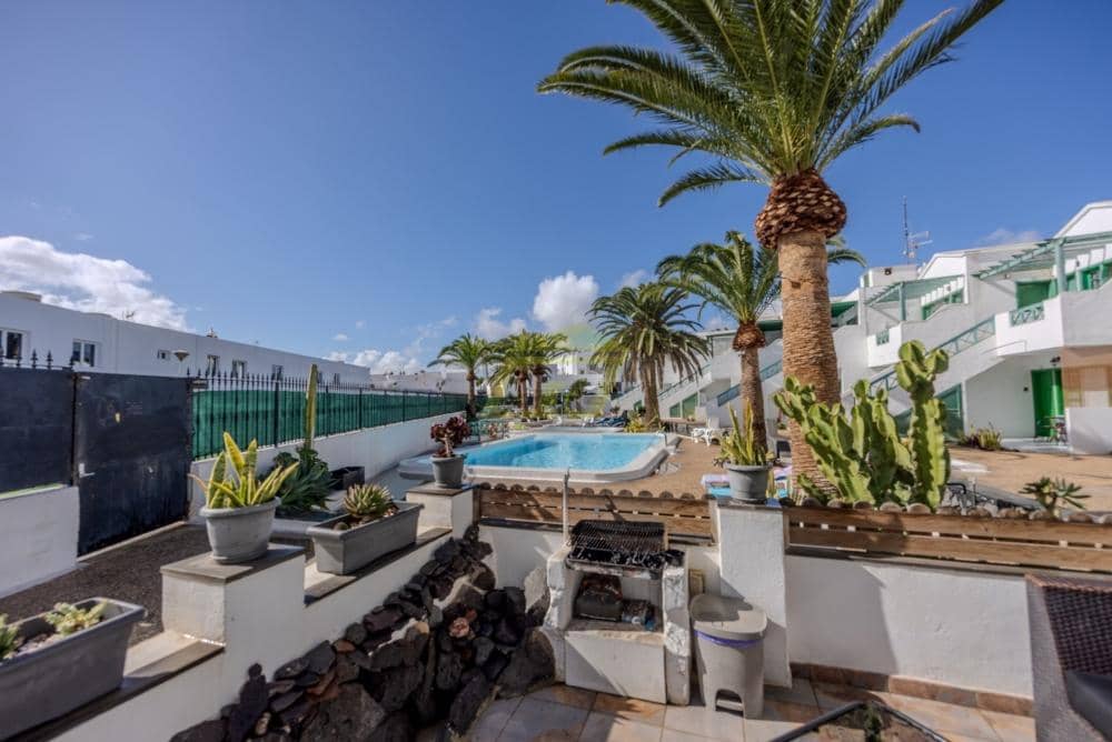 1 bedroom Apartment for sale in Puerto del Carmen with pool - € 230,000 (Ref: 9491054)