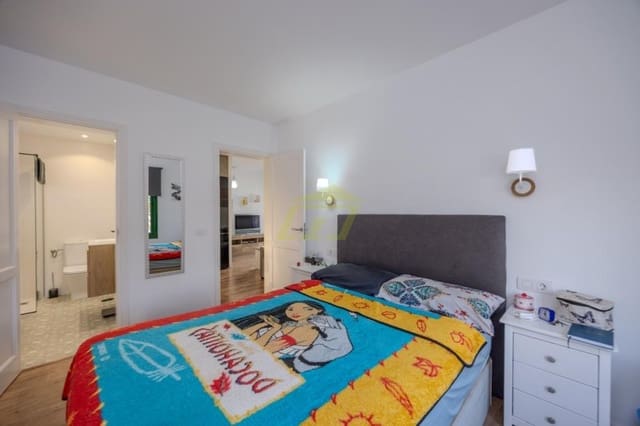 Apartamento de 1 habitación en Puerto del Carmen, Tías en venta con piscina - 230.000 € (Ref: 9494245)