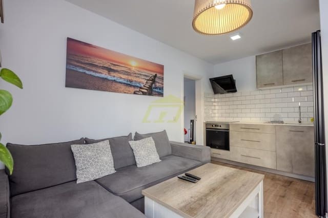 Apartamento de 1 habitación en Puerto del Carmen, Tías en venta con piscina - 230.000 € (Ref: 9494245)