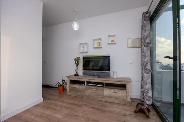 Apartamento de 1 habitación en Puerto del Carmen, Tías en venta con piscina - 230.000 € (Ref: 9494245)