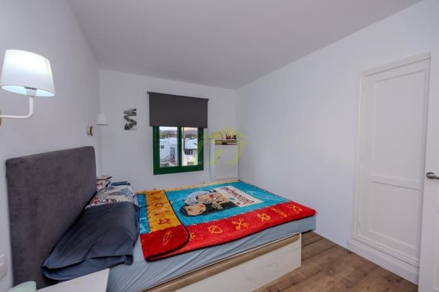 Apartamento de 1 habitación en Puerto del Carmen, Tías en venta con piscina - 230.000 € (Ref: 9494245)