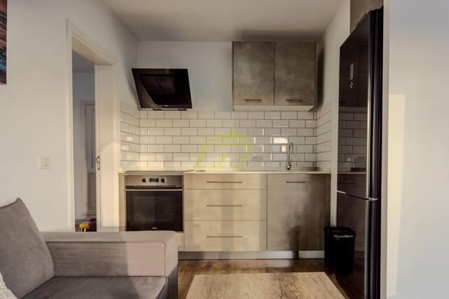 Apartamento de 1 habitación en Puerto del Carmen, Tías en venta con piscina - 230.000 € (Ref: 9494245)