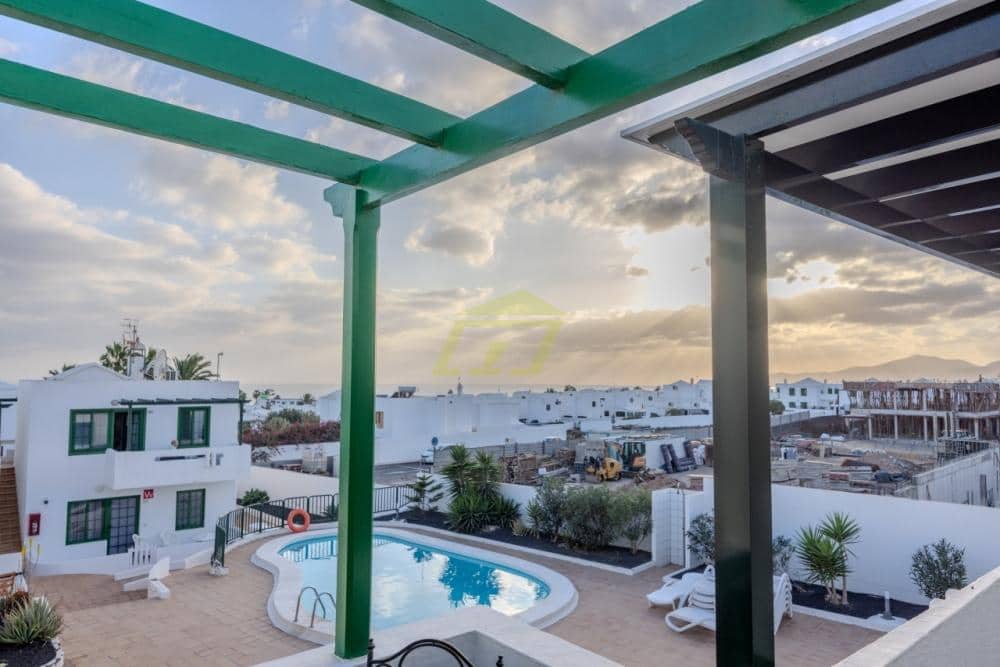 1 bedroom Apartment for sale in Puerto del Carmen with pool - € 230,000 (Ref: 9494245)