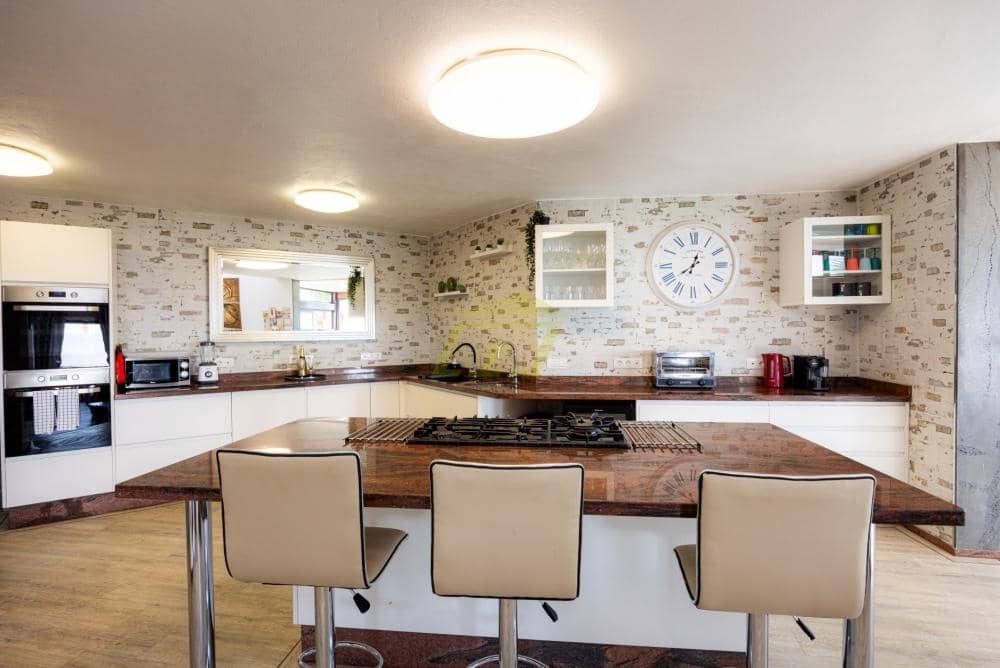 12 bedroom Villa for sale in Macher with pool - € 1,800,000 (Ref: 9494246)