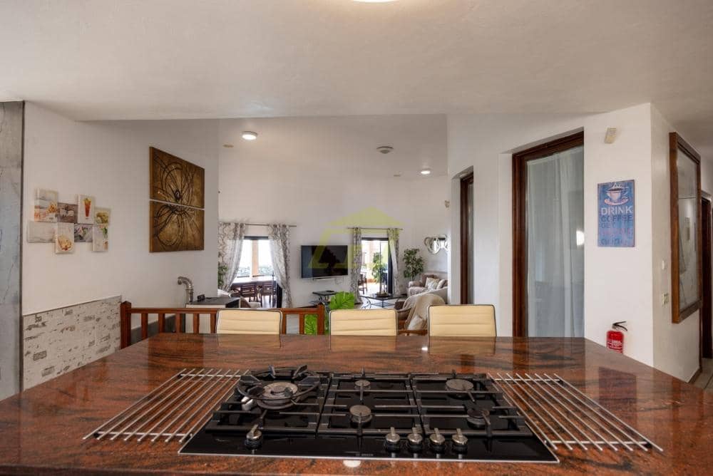 12 bedroom Villa for sale in Macher with pool - € 1,800,000 (Ref: 9494246)