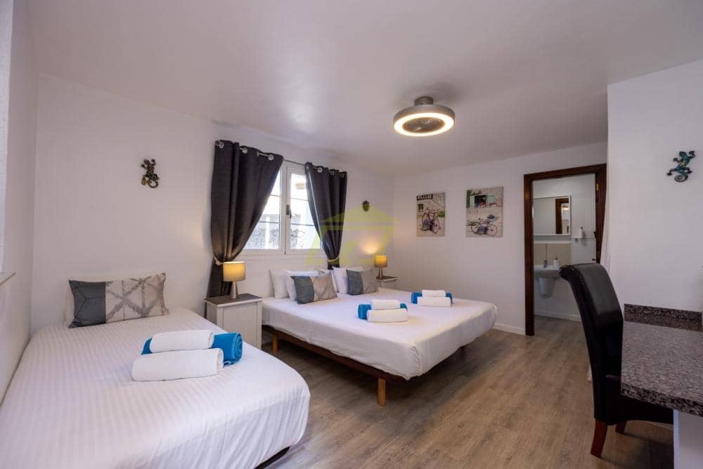 12 bedroom Villa for sale in Macher with pool - € 1,800,000 (Ref: 9494246)