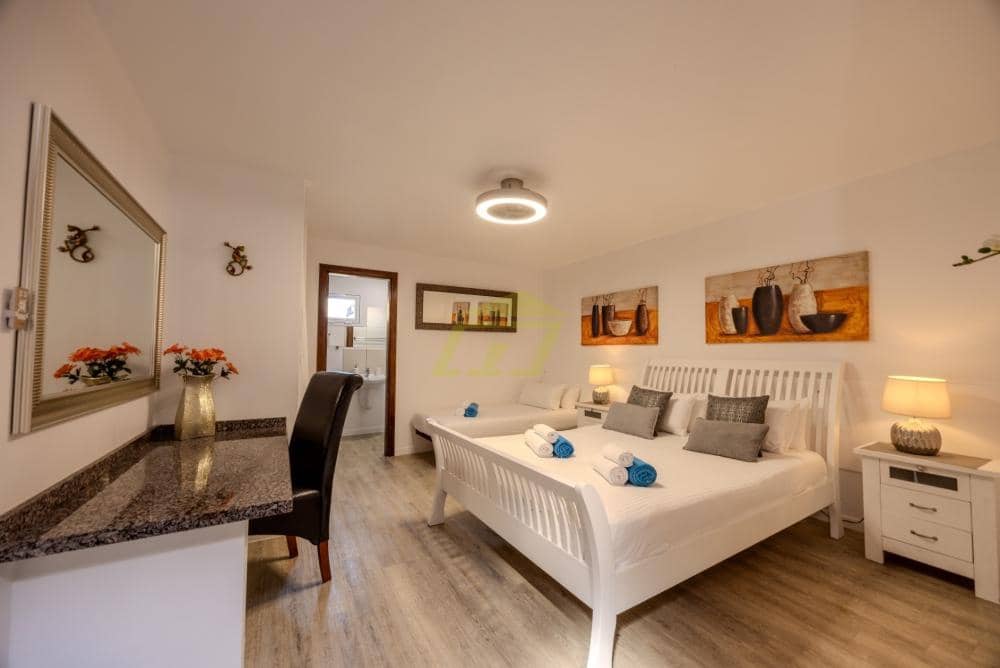 12 bedroom Villa for sale in Macher with pool - € 1,800,000 (Ref: 9494246)