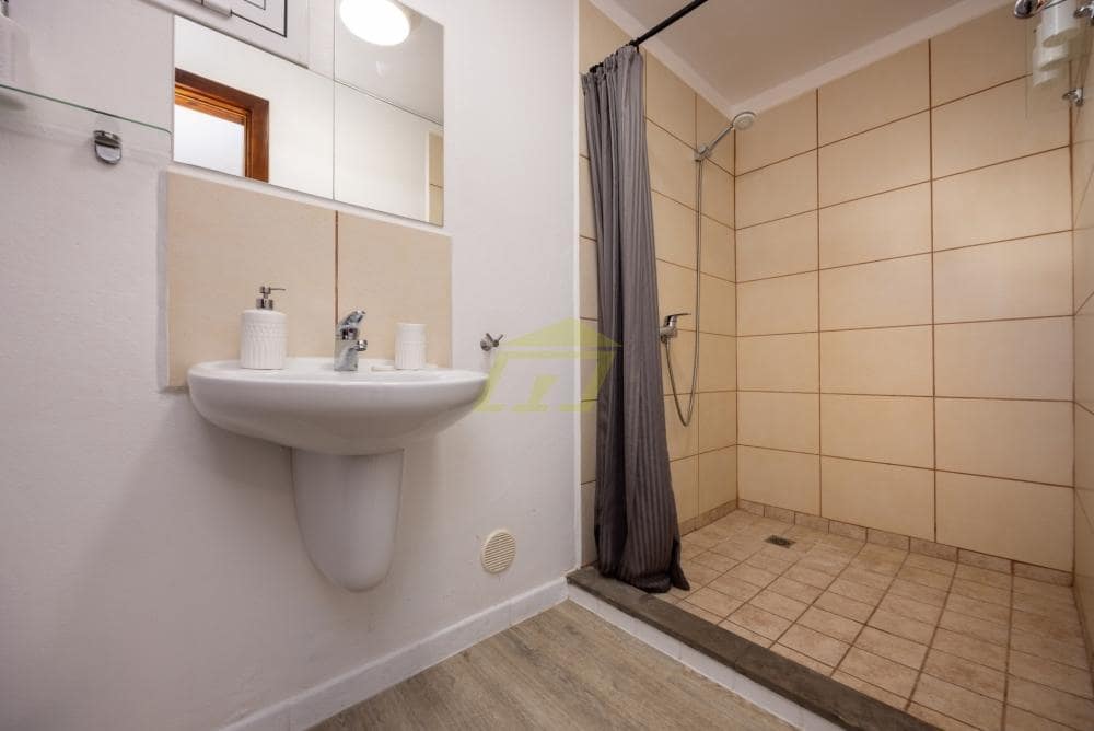 12 bedroom Villa for sale in Macher with pool - € 1,800,000 (Ref: 9494246)