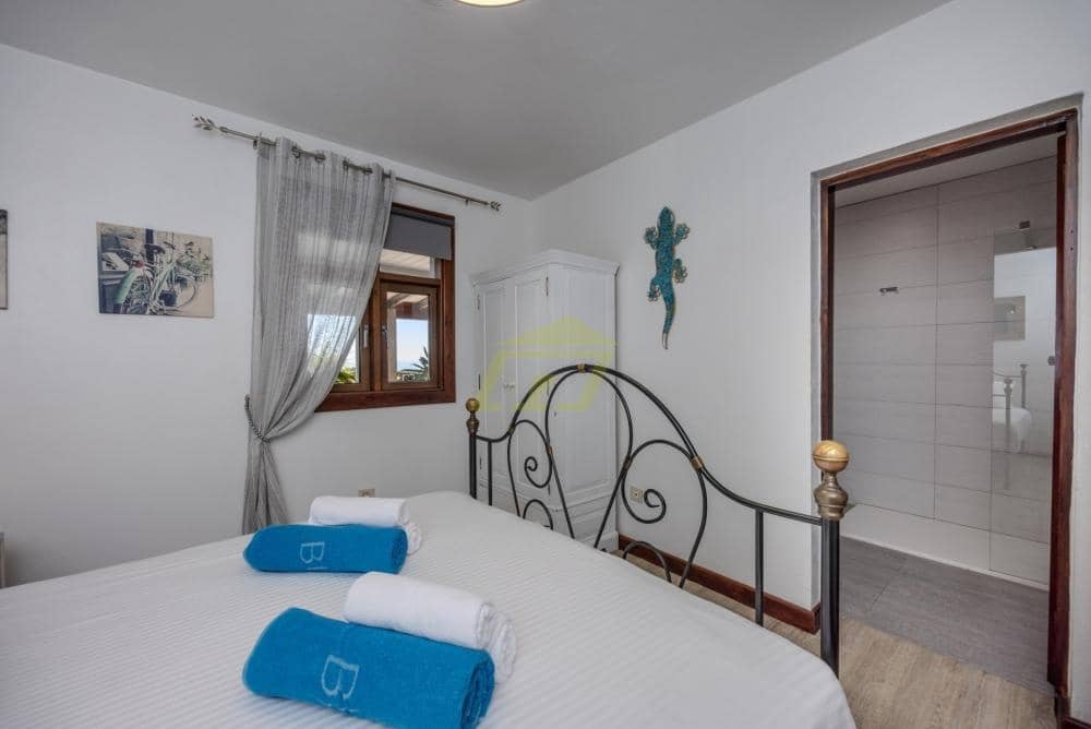 12 bedroom Villa for sale in Macher with pool - € 1,800,000 (Ref: 9494246)