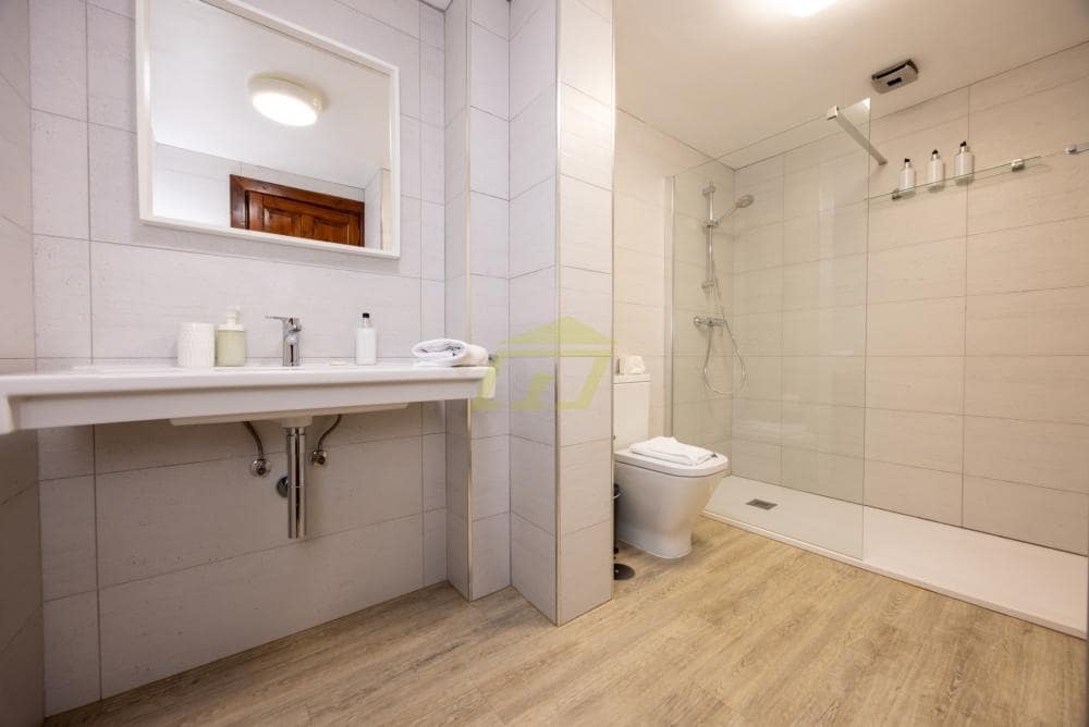 12 bedroom Villa for sale in Macher with pool - € 1,800,000 (Ref: 9494246)