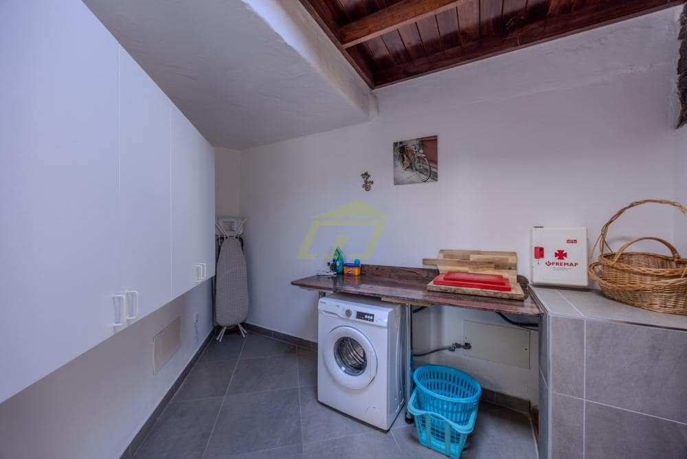 12 bedroom Villa for sale in Macher with pool - € 1,800,000 (Ref: 9494246)