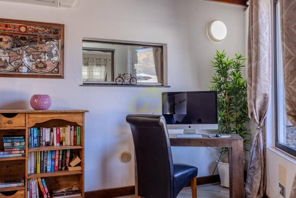 12 bedroom Villa for sale in Macher with pool - € 1,800,000 (Ref: 9494246)