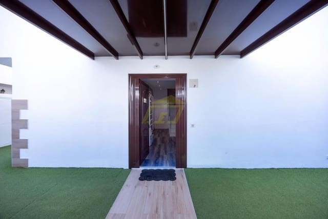 4 bedroom Villa for sale in Playa Honda, San Bartolomé with pool - € 522,000 (Ref: 9496788)