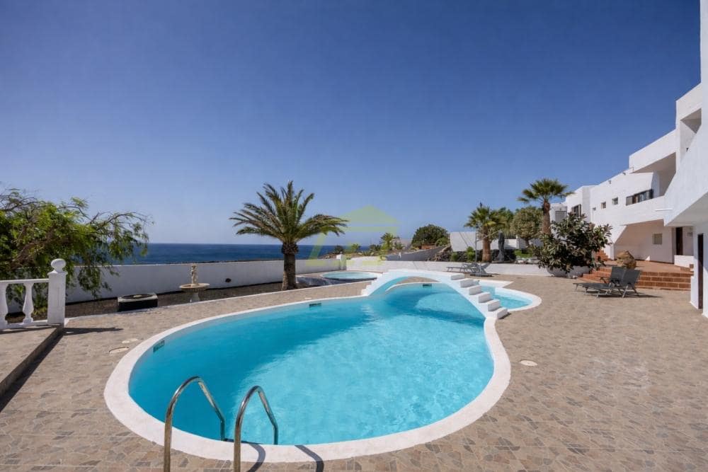 4 slaapkamer Villa te koop in Macher met zwembad garage - € 1.750.000 (Ref: 9501809)