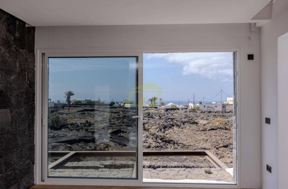 6 bedroom Villa for sale in Tahiche with pool - € 2,100,000 (Ref: 9503792)