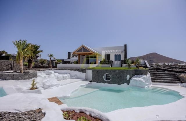 6 Zimmer Villa zu verkaufen in Tahiche, Teguise mit Pool - 2.100.000 € (Ref: 9503792)