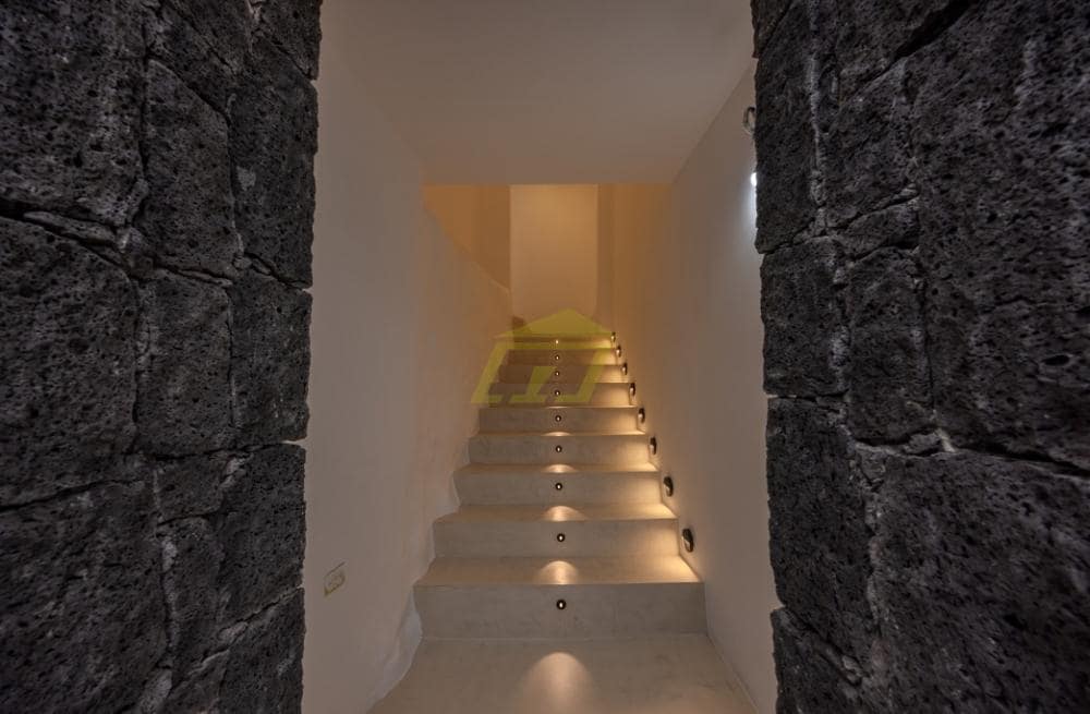 6 bedroom Villa for sale in Tahiche with pool - € 2,100,000 (Ref: 9503792)