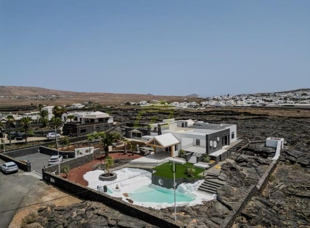 Chalet de 6 habitaciones en Tahiche, Teguise en venta con piscina - 2.100.000 € (Ref: 9503792)