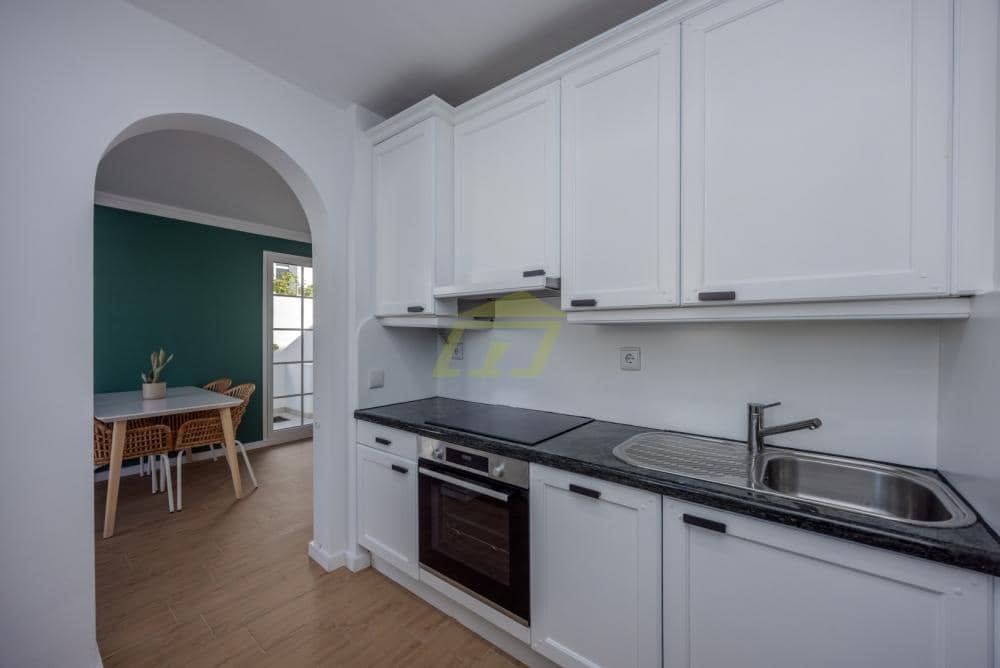 4 soveværelse Villa til salg i Puerto del Carmen - € 565.000 (Ref: 9503793)