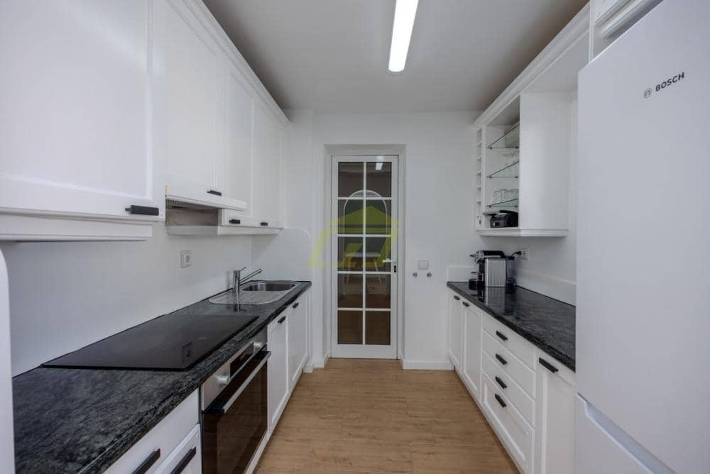 4 soveværelse Villa til salg i Puerto del Carmen - € 565.000 (Ref: 9503793)