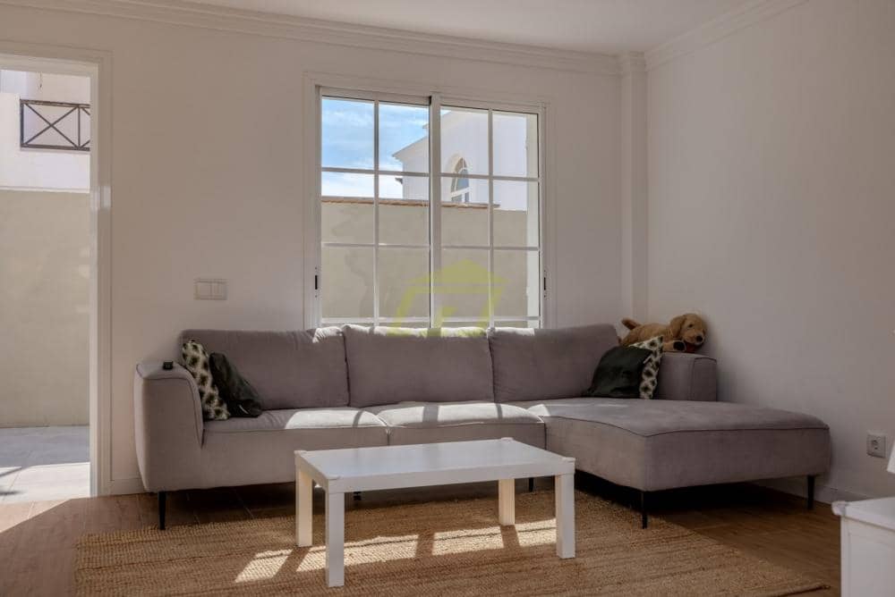 4 soveværelse Villa til salg i Puerto del Carmen - € 565.000 (Ref: 9503793)