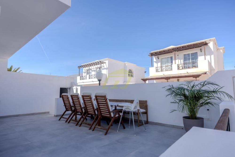 4 soveværelse Villa til salg i Puerto del Carmen - € 565.000 (Ref: 9503793)