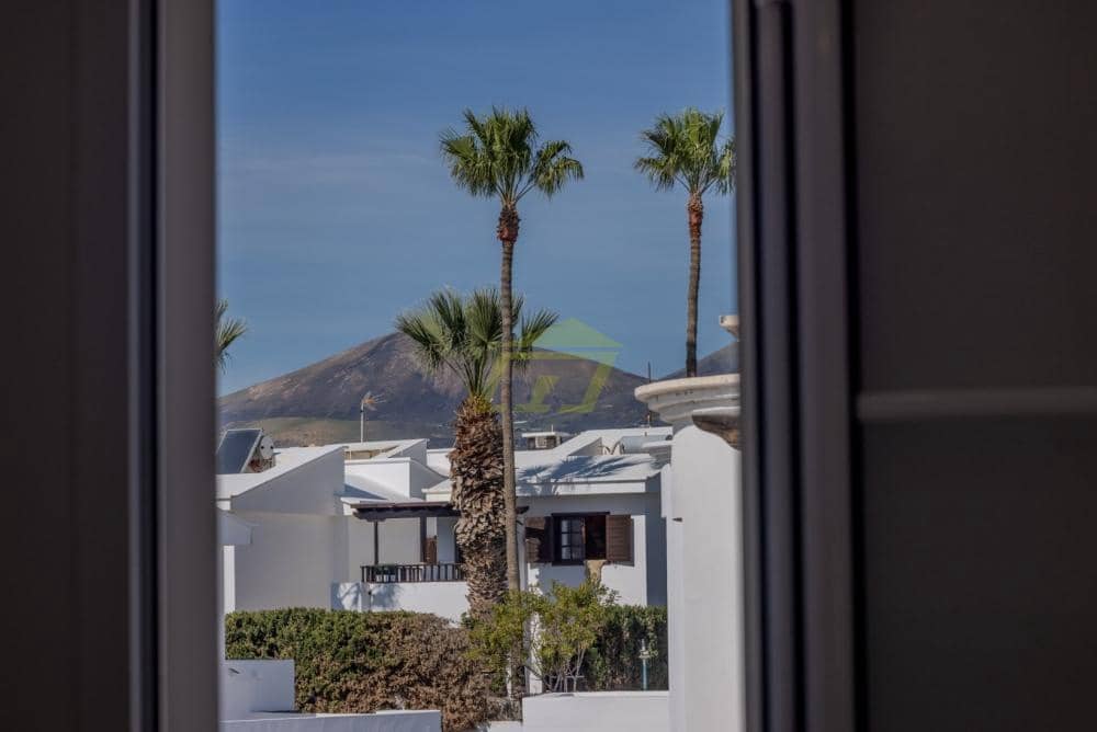 4 soveværelse Villa til salg i Puerto del Carmen - € 565.000 (Ref: 9503793)